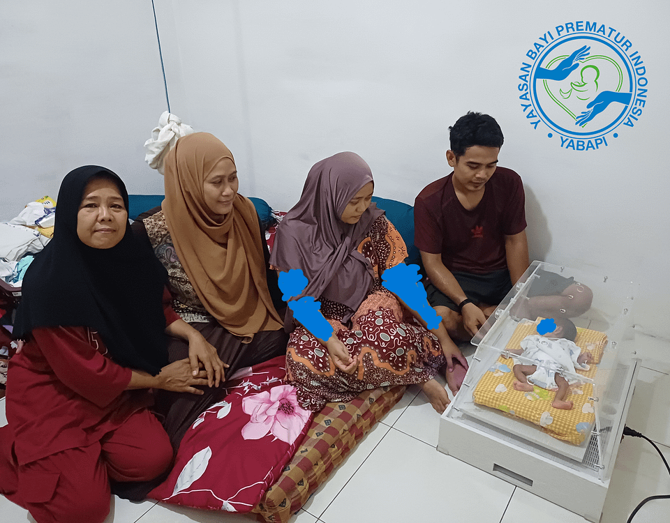 Kehangatan Keluarga Bayi Muhammad Al Syafiq : Bertumbuh dari 1110 Gram dengan Perjalanan Penuh Harapan